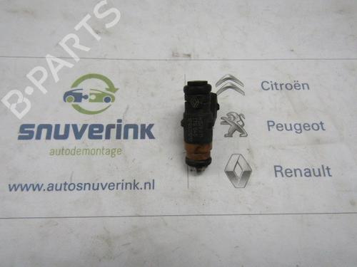 Used Injector Injector RENAULT CLIO II (BB_, CB_) 1.4 16V (B/CB0P, BB13) (98 hp) 21111228 21111228