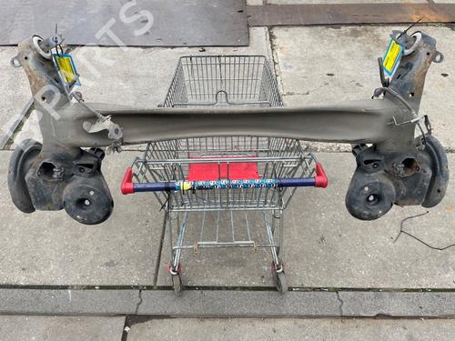 Used Rear axle PEUGEOT 308 III (FB_, FH_, FP_, F3_, FM_) PureTech 110 (FPHNPL) (110 hp) 29640819