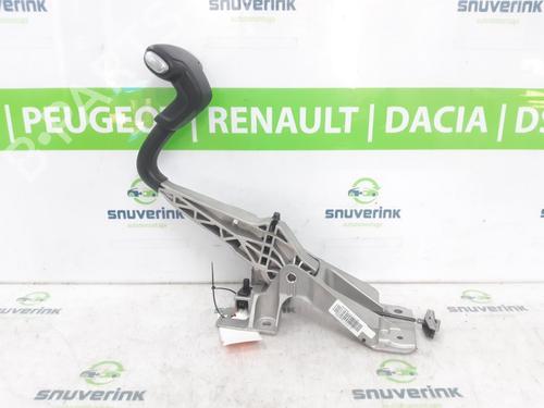 Used Hand brake CITROËN C4 CACTUS 1.2 VTi 82 (82 hp) 24300470