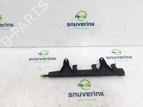 Used Injection rail CITROËN C4 CACTUS 1.2 VTi 82 (82 hp) 18869611