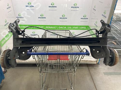 Used Rear axle RENAULT ZOE Hatchback Van (BFM_) Electric (BFME) (92 hp) 23123644