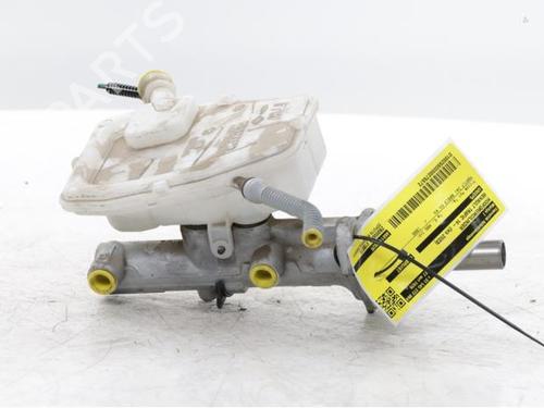 Used Brake master cylinder Brake master cylinder RENAULT TRAFIC III Van (FG_) 2.0 dCi 170 (FGMM, FGMV) (170 hp) 35991807 35991807