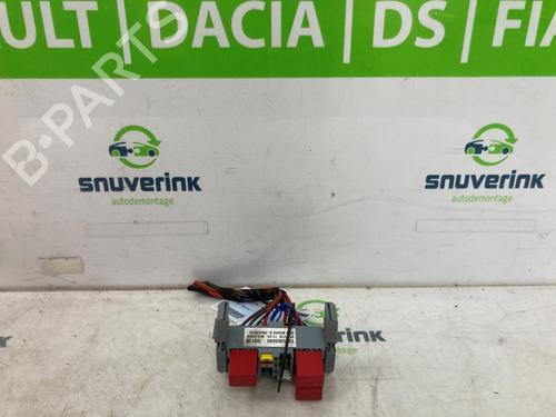 Used Fuse box PEUGEOT BOXER Van 2.0 BlueHDi 130 (130 hp) 24166401