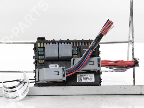 Used Fuse box Fuse box LAND ROVER DEFENDER Station Wagon (L663) P300 Si4 4x4 (300 hp) 40588808 40588808