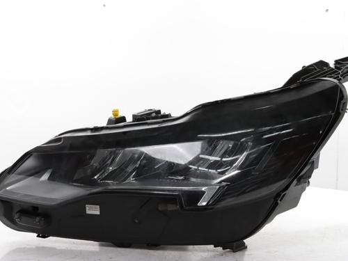 Used Left headlight PEUGEOT 3008 II SUV (MC_, MR_, MJ_, M4_) 1.5 BlueHDi 130 (131 hp) 31261230