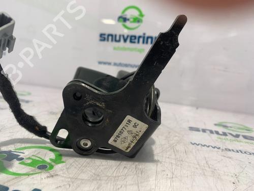 Seat buckle RENAULT CLIO IV (BH_) 0.9 TCe 90 (BHNF, BHMA, BHMH, BHJK, BHJR) | BP10804602I32 