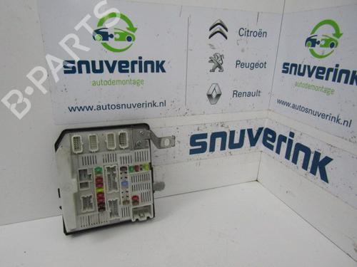 Used Fuse box Fuse box 10793050 10793050