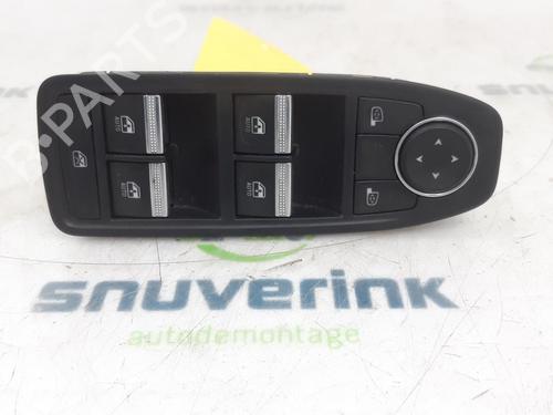 Used Switch RENAULT CLIO IV (BH_) 0.9 TCe 90 (BHNF, BHMA, BHMH, BHJK, BHJR) (90 hp) 22600442