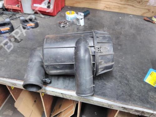Used Air filter box Air filter box CITROËN JUMPER I Van (244) 2.8 HDi (128 hp) 15795566 15795566