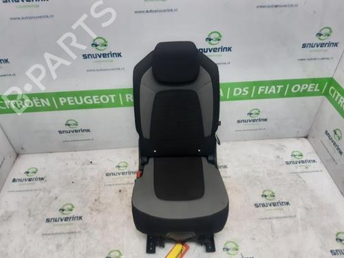 rear-seat-citroen-c4-picasso-ii-2013-40574943 main image