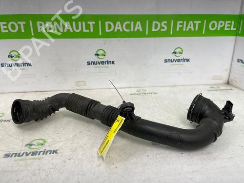 pipe-renault-megane-iv-hatchback-b9amn_-2015-25829197 main image
