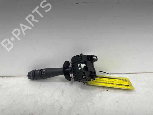 Used Headlight switch RENAULT TWINGO II (CN0_) 1.2 (CN0D) (58 hp) 28521443