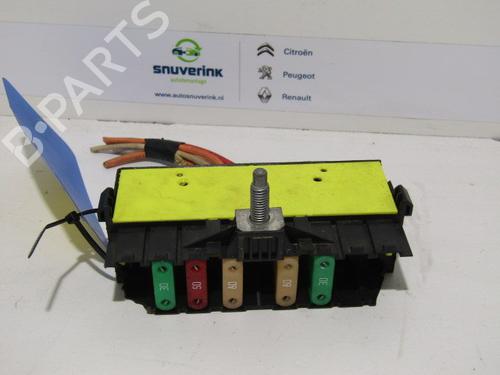 Used Fuse box PEUGEOT 3008 I MPV (0U_) 1.6 VTi (120 hp) 16911662