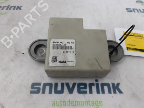 Used Electronic module BMW 5 Gran Turismo (F07) 530 d xDrive (258 hp) 13879318