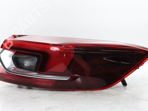 Høyre baklys Høyre baklys OPEL INSIGNIA B Sports Tourer (Z18) 2.0 CDTi (35) (170 hp) 38618275 38618275