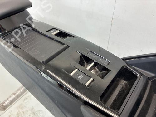 Middle console CITROËN C4 III (BA_, BB_, BC_) 1.2 PureTech 130 (BAHNSA, BAHNSB) | BP34562707I22 - Image 5