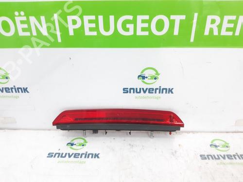 Bremselys Bremselys PEUGEOT 3008 II SUV (MC_, MR_, MJ_, M4_) 1.2 THP/ PureTech 130 (MRHNSM, MRHNSU, MRHNSJ, MRHNYW,... (131 hp) 15945870 15945870