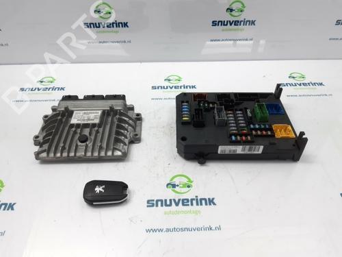Calculateur moteur (ecu) PEUGEOT 508 I (8D_) 2.0 HDi (140 hp) 10801036