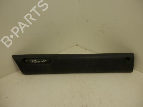 Used Door moulding trim Door moulding trim RENAULT TRUCKS MASCOTT Van 120.55 (A02300005) (115 hp) 40592319 40592319