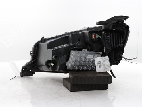 Right headlight PEUGEOT 2008 II (UD_, US_, UY_, UJ_, UR_, UC_) 1.2 PureTech 130 (USHNS, URHNS) | BP31960787C29 