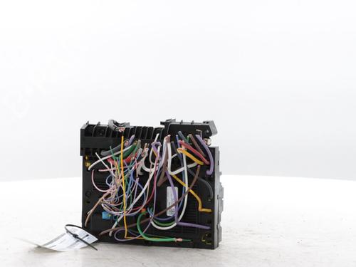 Used Fuse box Fuse box 33696687 33696687