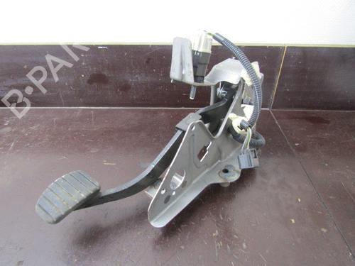 Break pedal RENAULT CLIO IV (BH_) 1.5 dCi 75 (75 hp) 13534795