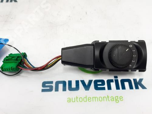 switch-peugeot-5008-0u_-0e_-16-16v-6559yx-96846886xt-2009-2010-2011-2012-2013-2014-2015-2016-2017-10926089 main image