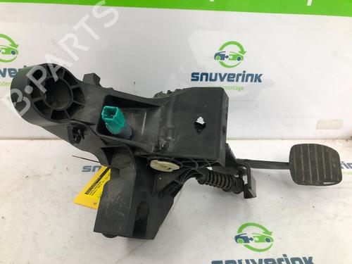Clutch pedal RENAULT TRAFIC III Van (FG_) 1.6 dCi 145 (FGMG) | BP17805771I13 