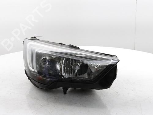 Used Right headlight OPEL CROSSLAND X / CROSSLAND (P17, P2QO) 1.2 (75) (110 hp) 29640559