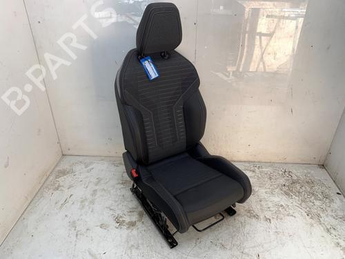 Used Left front seat Left front seat PEUGEOT 3008 III (KA_, KB_, KC_) Hybrid 136 (KAHPYE) (136 hp) 33696528 33696528