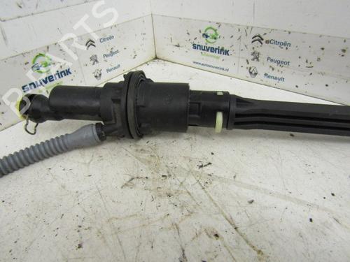 Used Clutch slave cylinder CITROËN C3 II (SC_) 1.2 VTi 82 (82 hp) 18661759