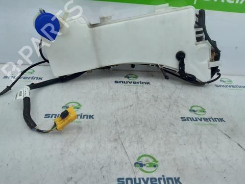 Used Windscreen washer tank Windscreen washer tank 12201877 12201877