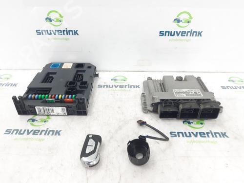 Used Engine control unit (ECU) Engine control unit (ECU) 13359795 13359795