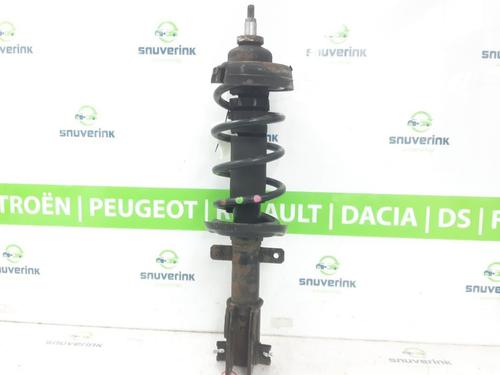 Used Right front shock absorber OPEL VIVARO B Van (X82) 1.6 CDTI (05) (125 hp) 27092734