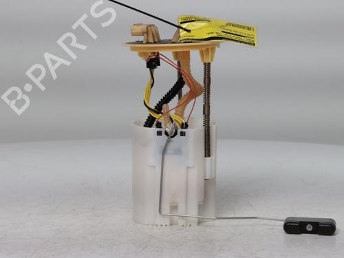 Used Fuel pump RENAULT MASTER III Van (FV) 2.3 dCi 165 FWD (FV0P, FV0U, FV11, FV12, FV1E) (163 hp) 31592303