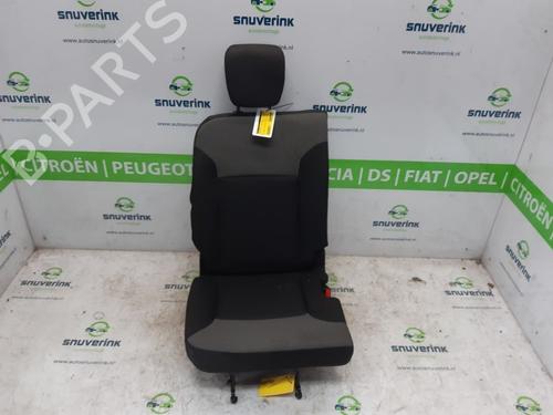 rear-seat-dacia-lodgy-js_-16-sce-100-jsav-893013384r-896017838r-2012-17223501 main image