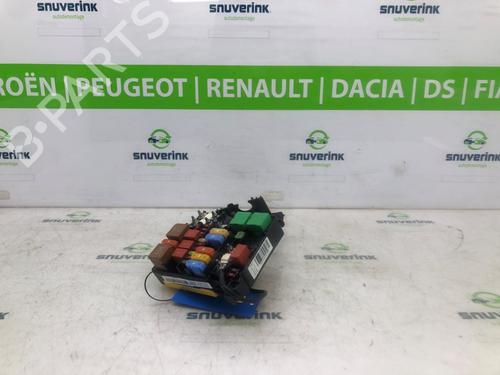 Used Fuse box Fuse box 18325787 18325787
