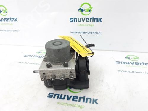 Used ABS pump RENAULT TWINGO III (BCM_, BCA_) 1.0 SCe 70 (71 hp) 10803712