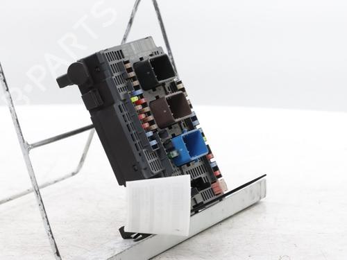 Fuse box PEUGEOT 508 I (8D_) 2.0 HDi Hybrid4 AWC | BP34057972E1 - Image 8