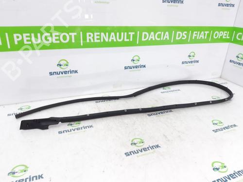 Used Rubber door seal RENAULT ARKANA I (LCM_, LDN_) 1.6 E-TECH 145 (LDMU) (143 hp) 13194250