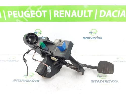 Used Clutch pedal Clutch pedal RENAULT TRAFIC III Van (FG_) 1.6 dCi 90 (FGME) (90 hp) 40579217 40579217
