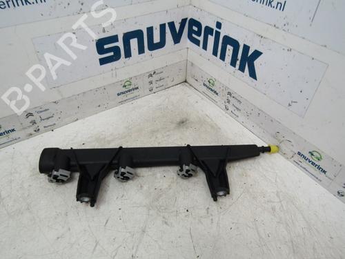 Used Injection rail Injection rail 13323064 13323064
