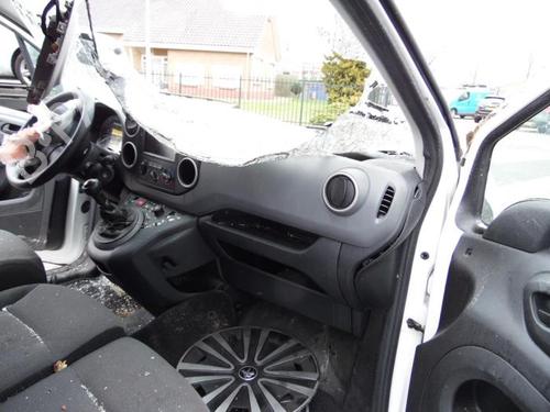 Electronic module PEUGEOT PARTNER Box Body/MPV 1.6 BlueHDi 100 | BP40575596M83 - Image 16