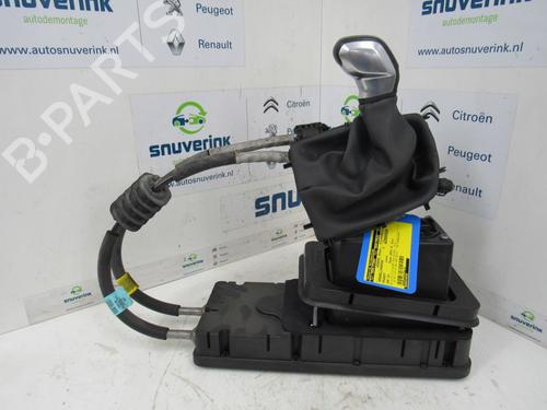 Used Shift knob PEUGEOT 308 SW II (LC_, LJ_, LR_, LX_, L4_) 1.2 THP 110 (110 hp) 10797668