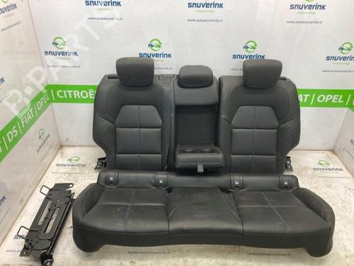 rear-seat-renault-arkana-i-lcm_-ldn_-2019-24943866 main image