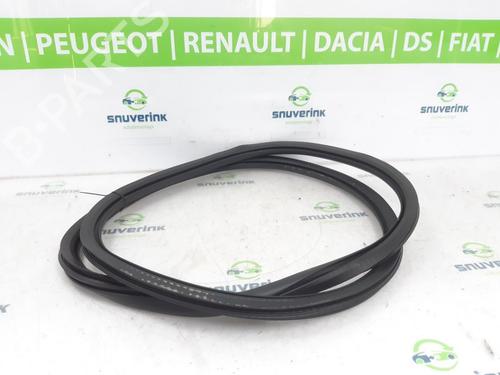 Used Rubber door seal OPEL CORSA F (P2JO) 1.2 (68) (75 hp) 22963219