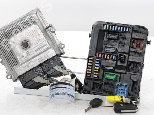 Used Engine control unit (ECU) PEUGEOT 2008 I (CU_) 1.2 THP 110 / PureTech 110 (110 hp) 30186634