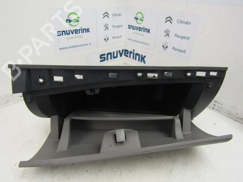 Used Glove box RENAULT MEGANE III Grandtour (KZ0/1) 1.4 TCe (KZ0F, KZ1V) (130 hp) 10790284
