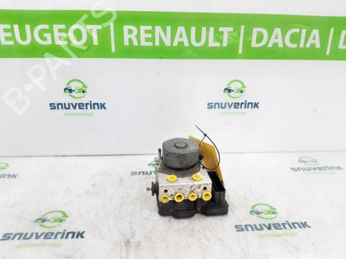Used ABS pump RENAULT TWINGO III (BCM_, BCA_) 1.0 SCe 70 (71 hp) 21100147