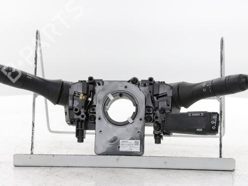 steering-column-stalk-renault-arkana-i-lcm_-ldn_-2019-31961025 main image